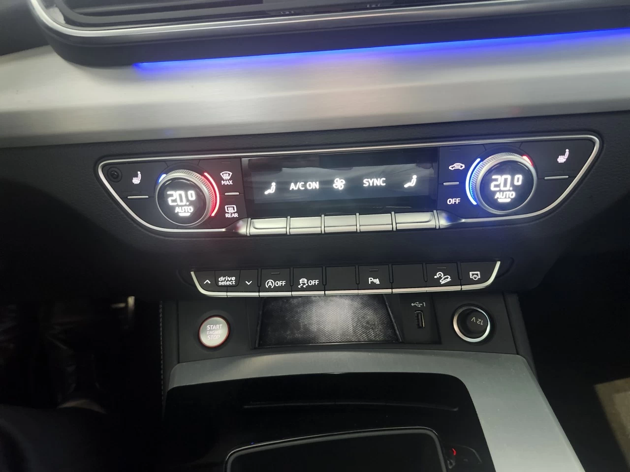 2023 Audi SQ5 Progressiv Main Image
