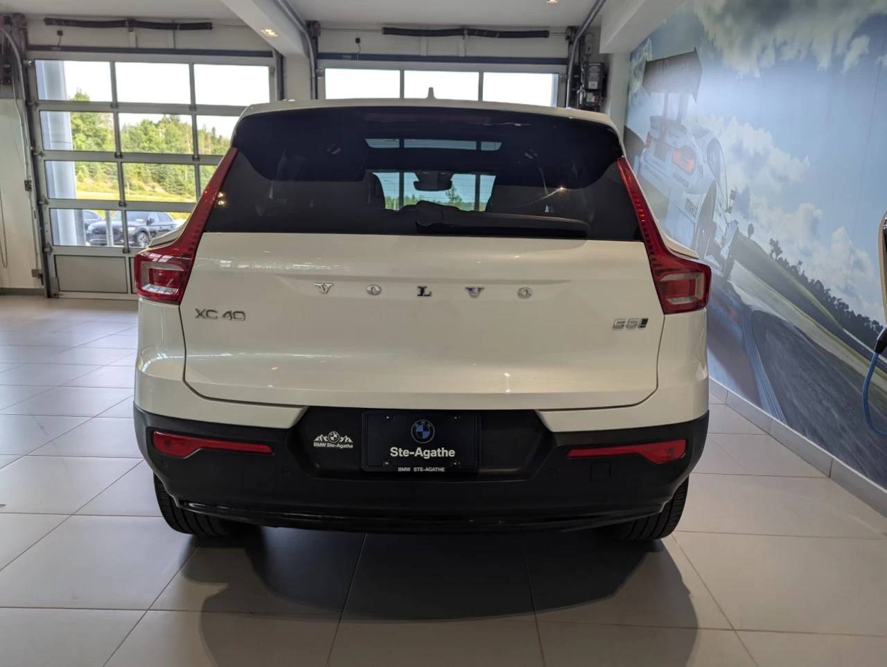 2023 Volvo XC40 Plus Dark Theme Main Image