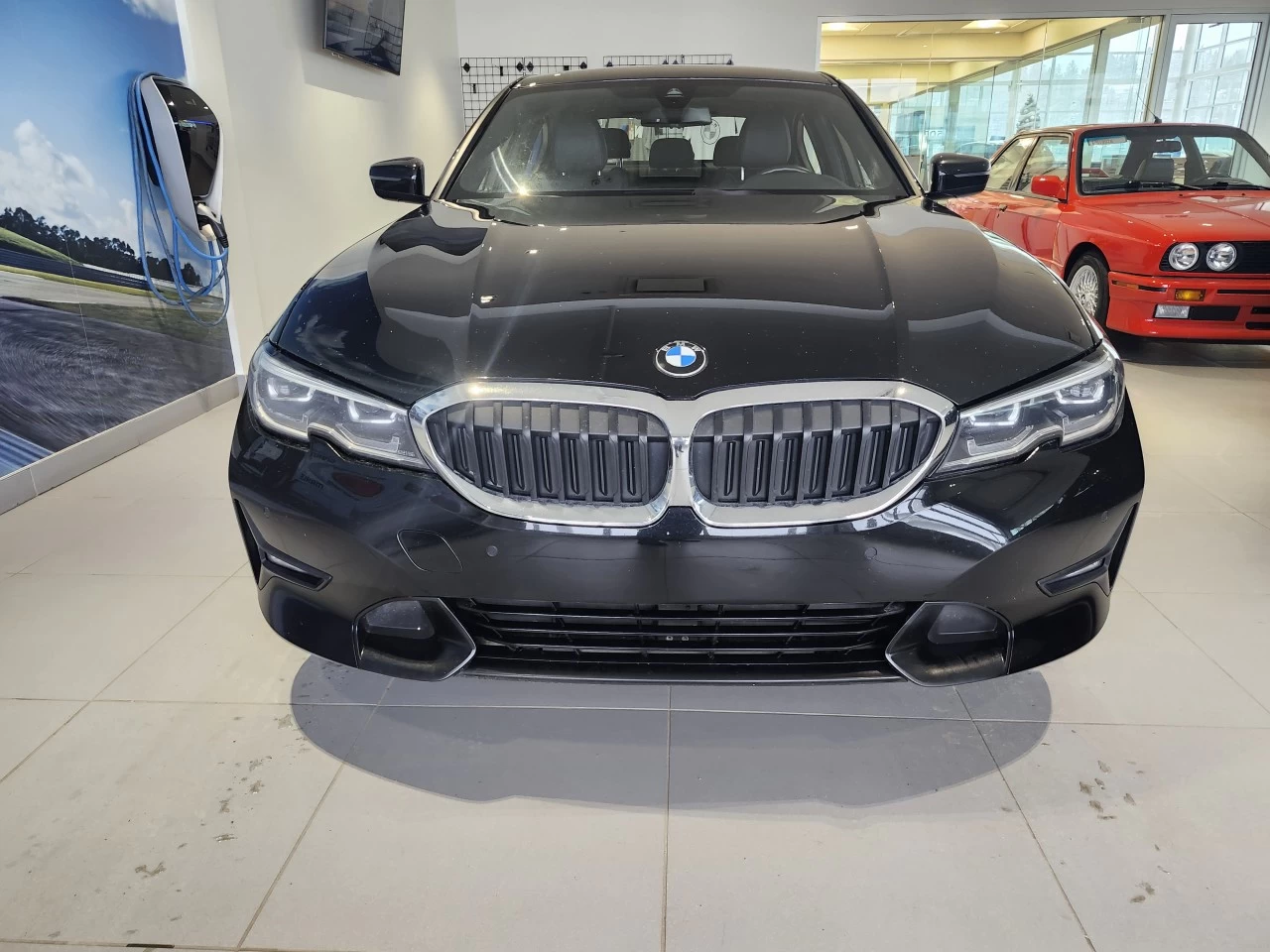 2022 BMW 3 Series 330i xDrive Main Image