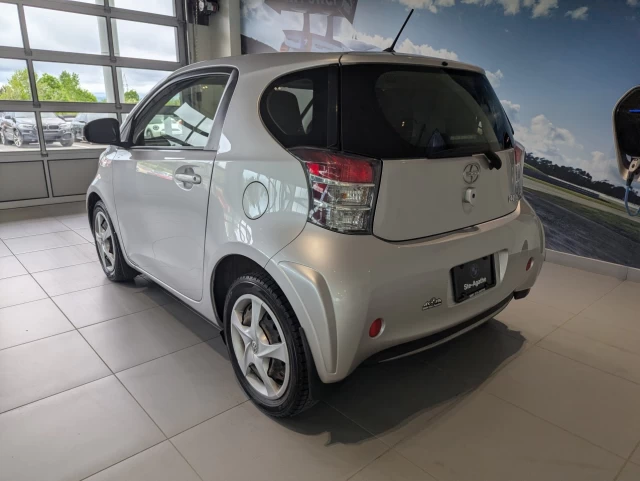 Scion iQ  2015