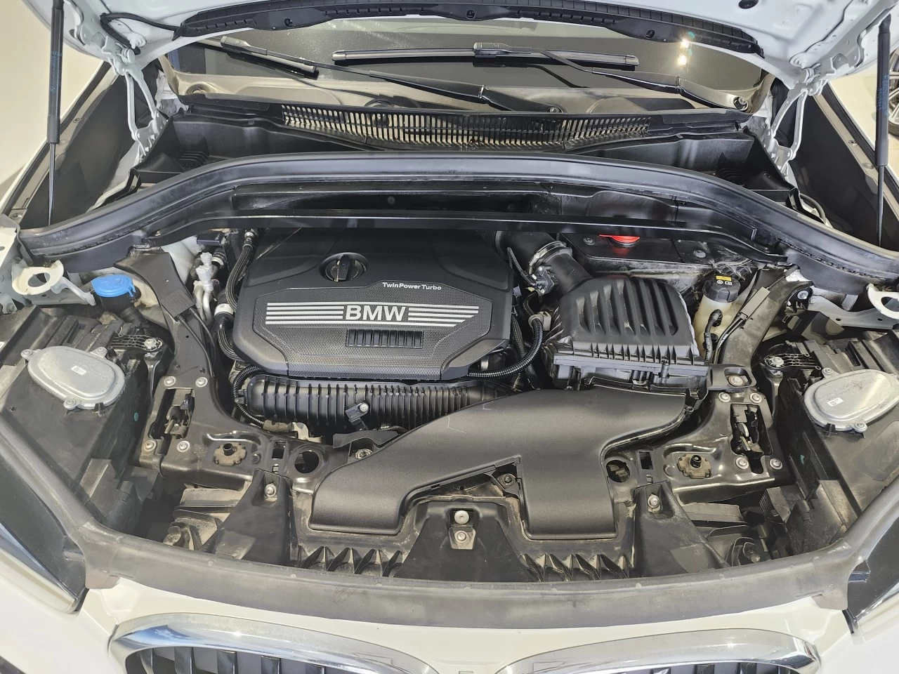 2020 BMW X1 xDrive28i Main Image