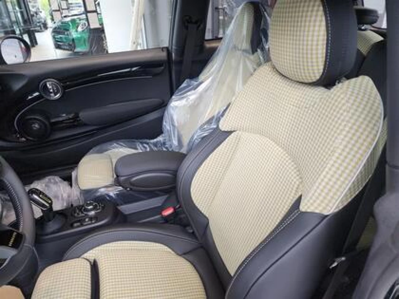 2024 MINI Cooper SE 3 Door Image principale