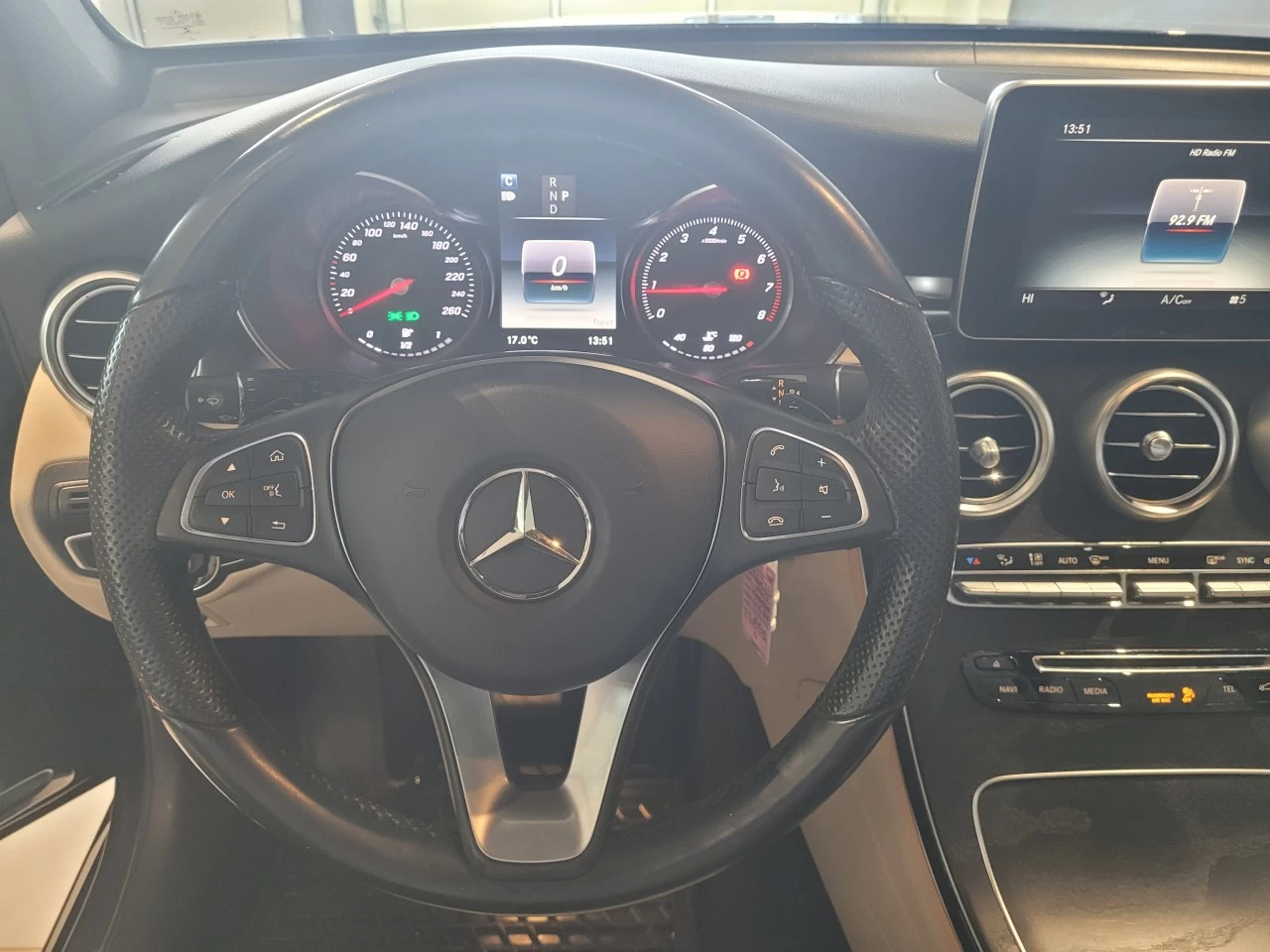 2017 Mercedes-Benz GLC300 GLC 300 Image principale