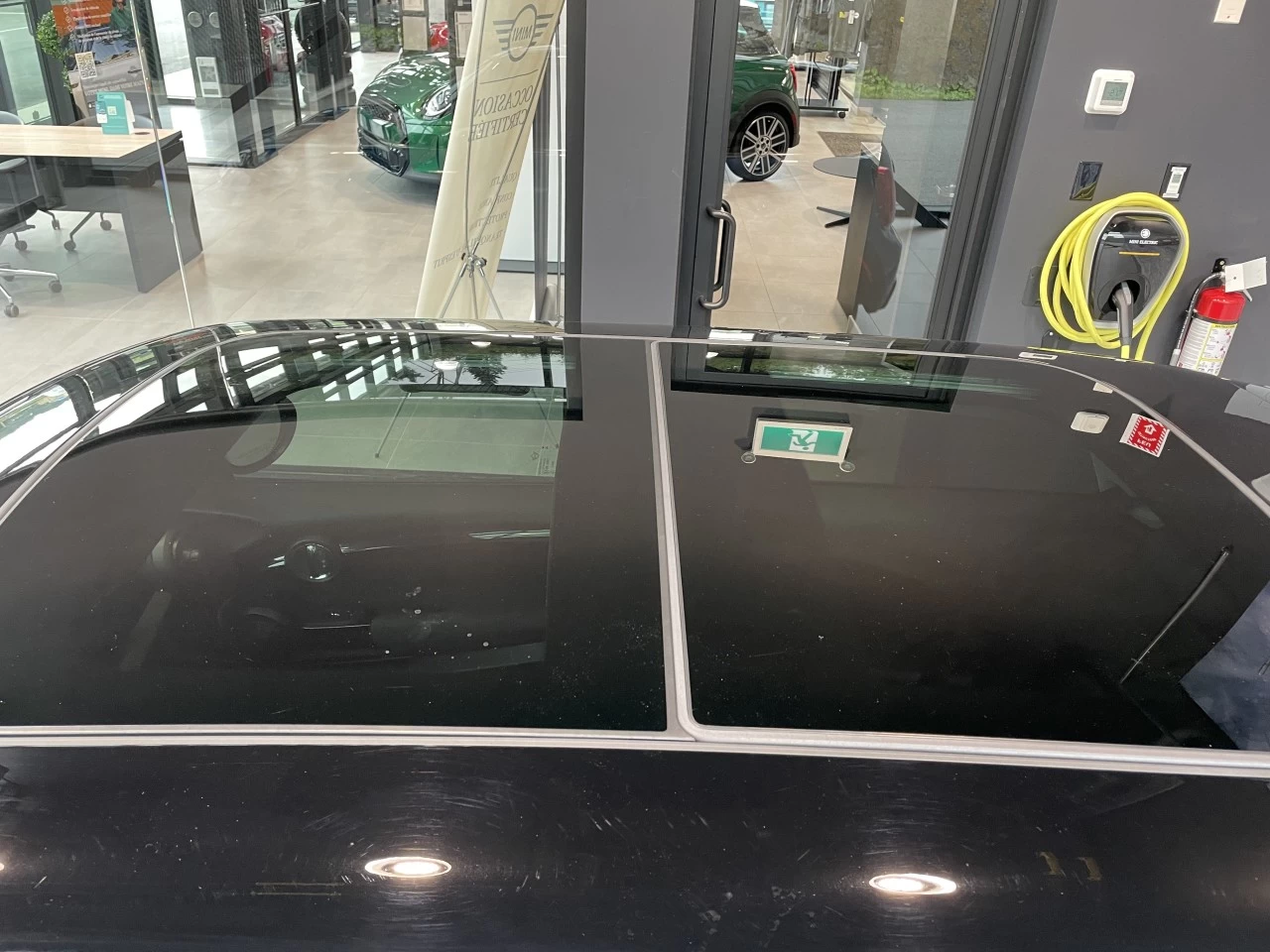 2023 Mini Cooper Cooper SE https://www.bmwsteagathe.com/resize/b990ff35b810a3abc0cc817b2ca24889-1