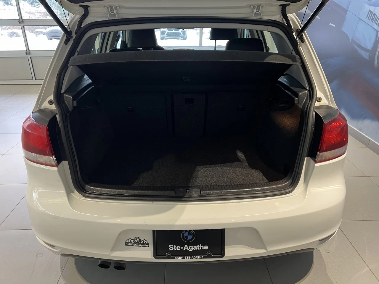 2012 Volkswagen Golf Highline Main Image