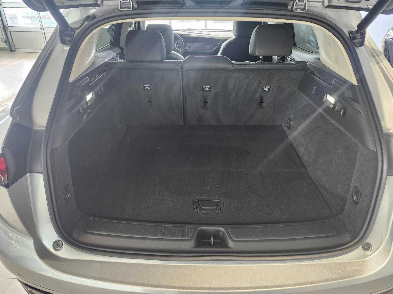 2023 Buick Envision Essence Image principale