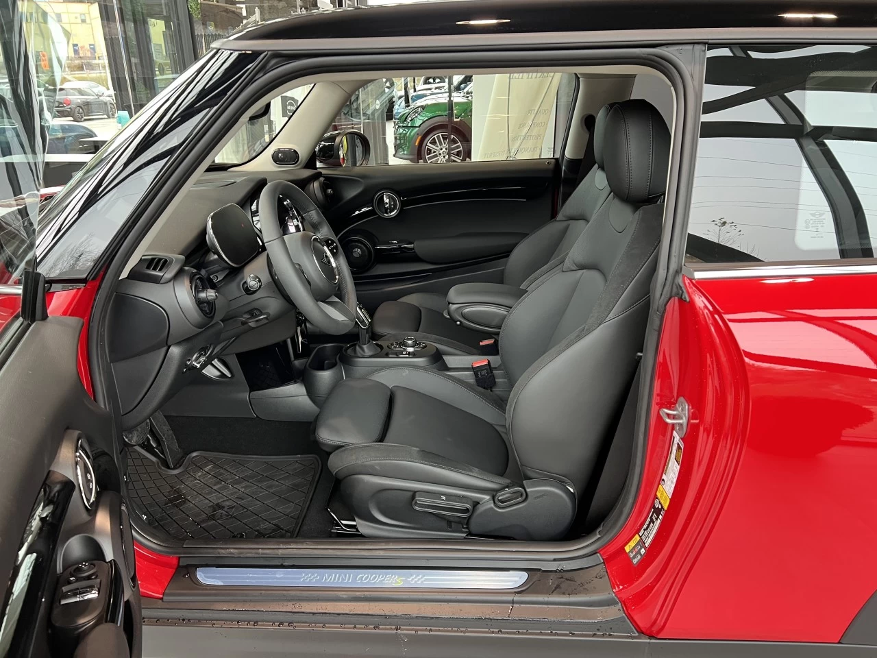 2024 MINI Cooper SE 3 Door Main Image