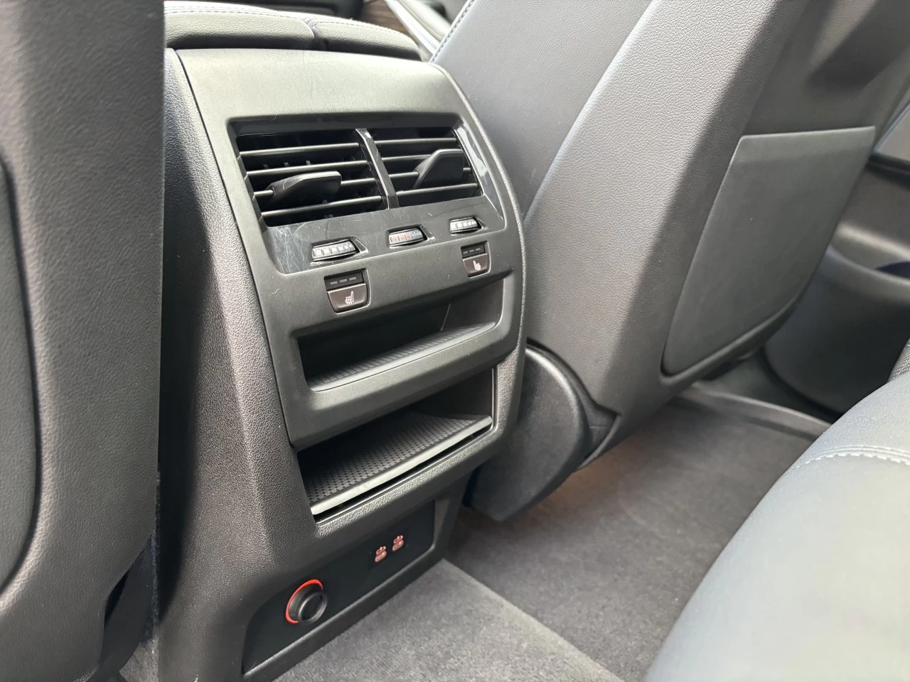 2024 BMW X5 xDrive40i Main Image