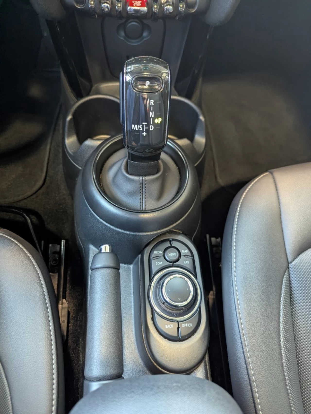 2024 Mini Cooper Cooper 5 portes https://www.bmwsteagathe.com/resize/b990ff35b810a3abc0cc817b2ca24889-1