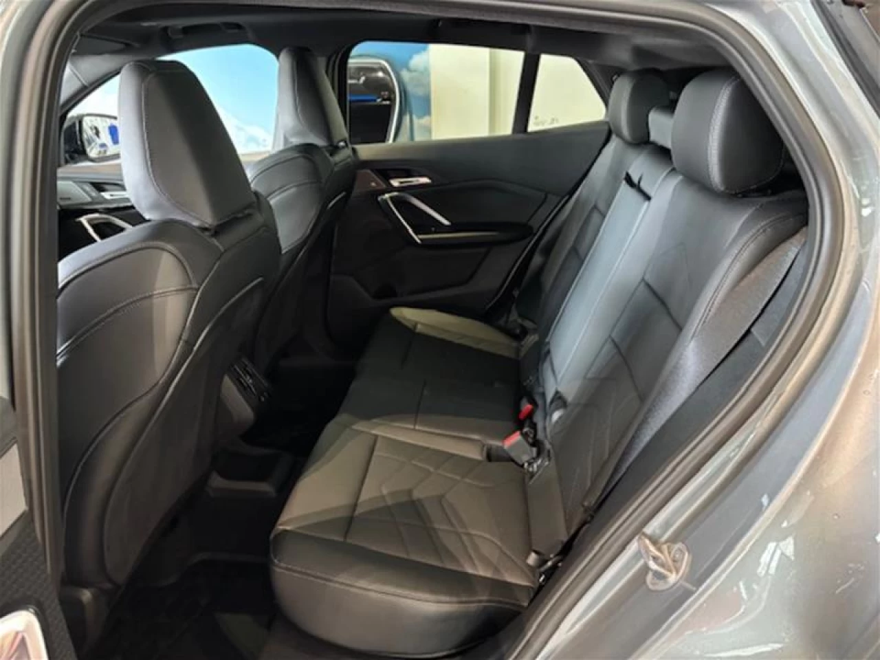2026 BMW X2 xDrive28i Main Image