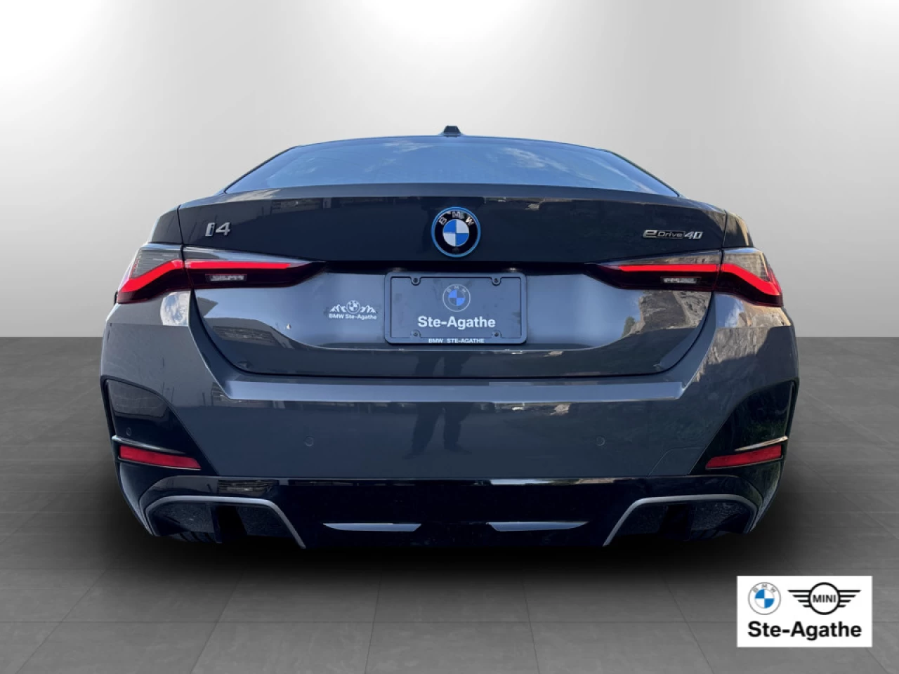 2025 BMW i4 eDrive40 Main Image