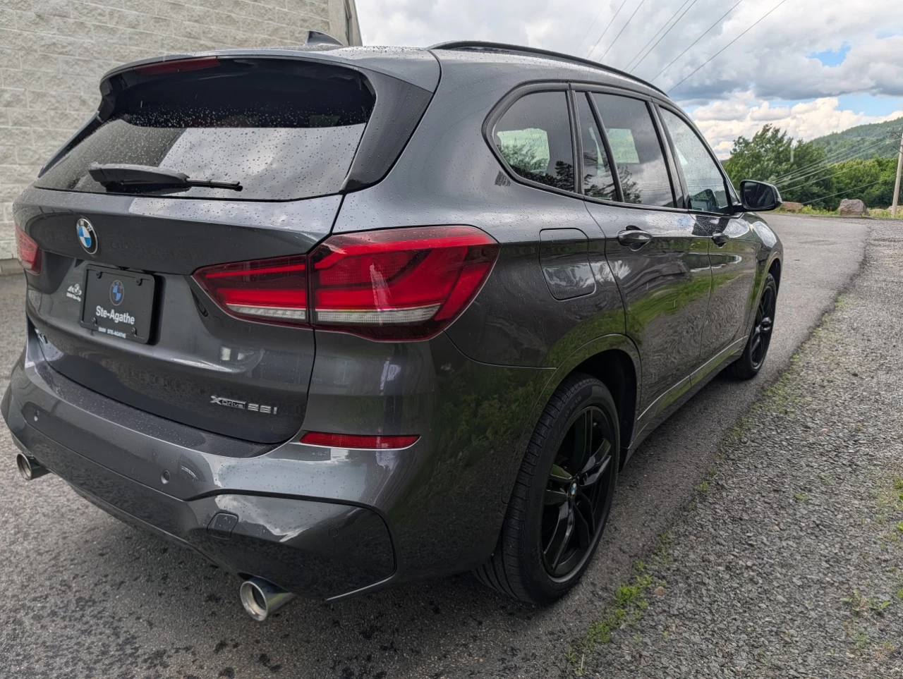 2022 BMW X1 xDrive28i Main Image