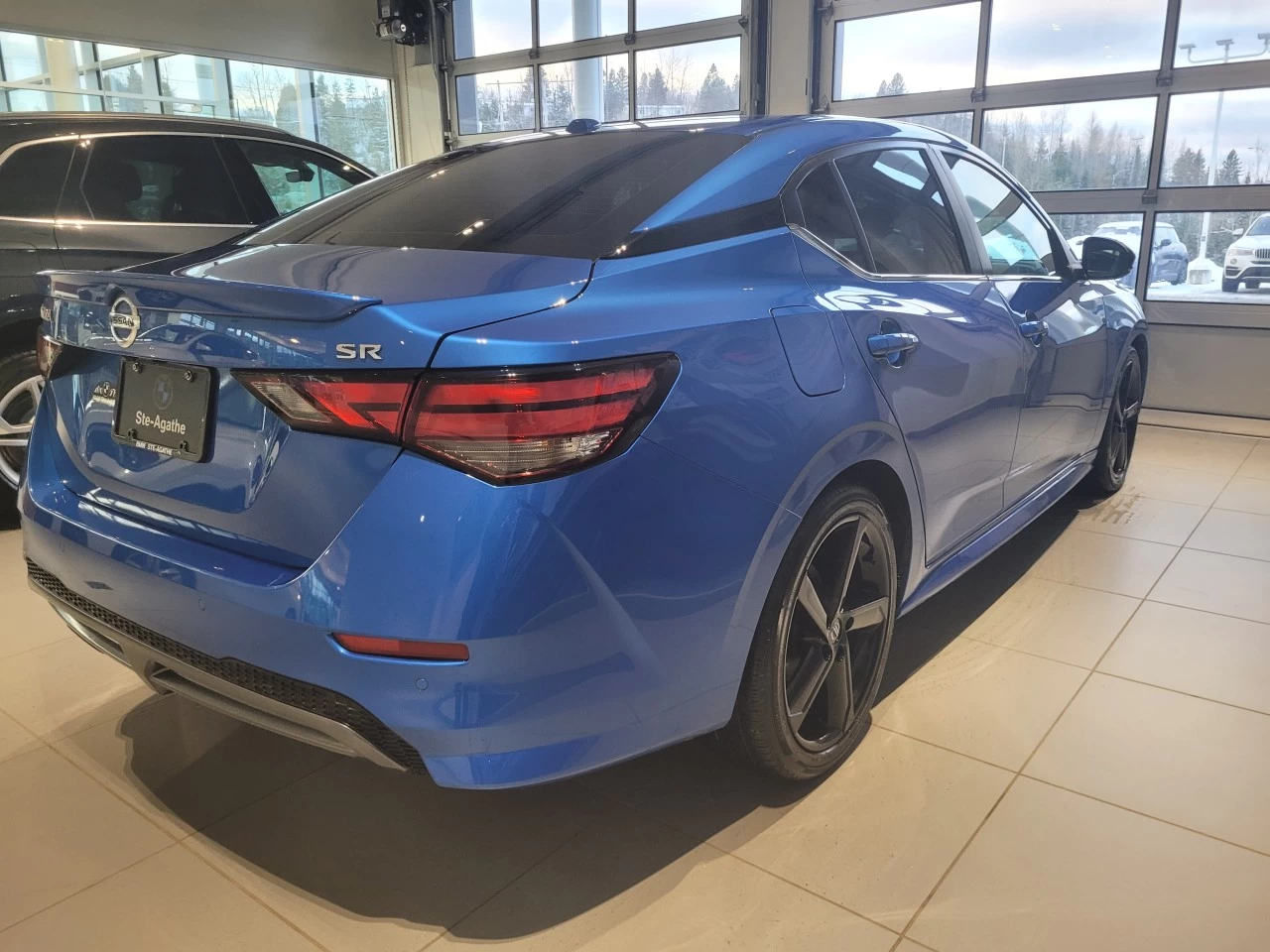 2022 Nissan Sentra SR Main Image