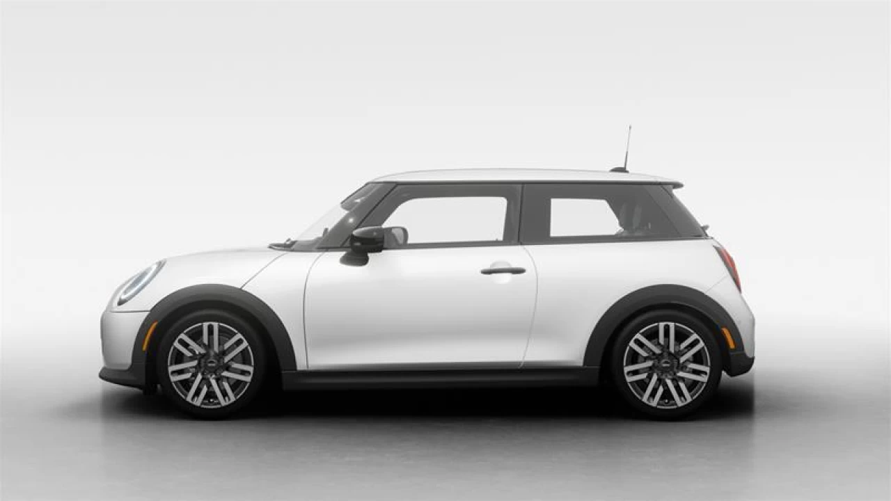 2026 MINI 3 Door Cooper C FWD Image principale