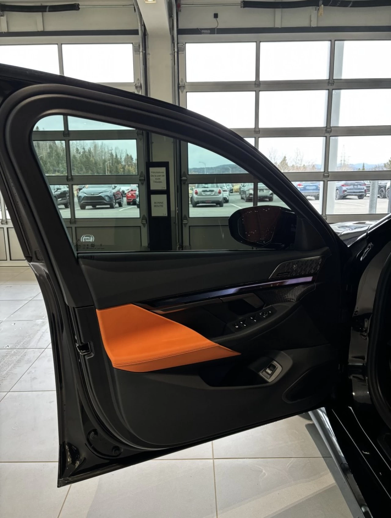 2025 BMW M5  Image principale