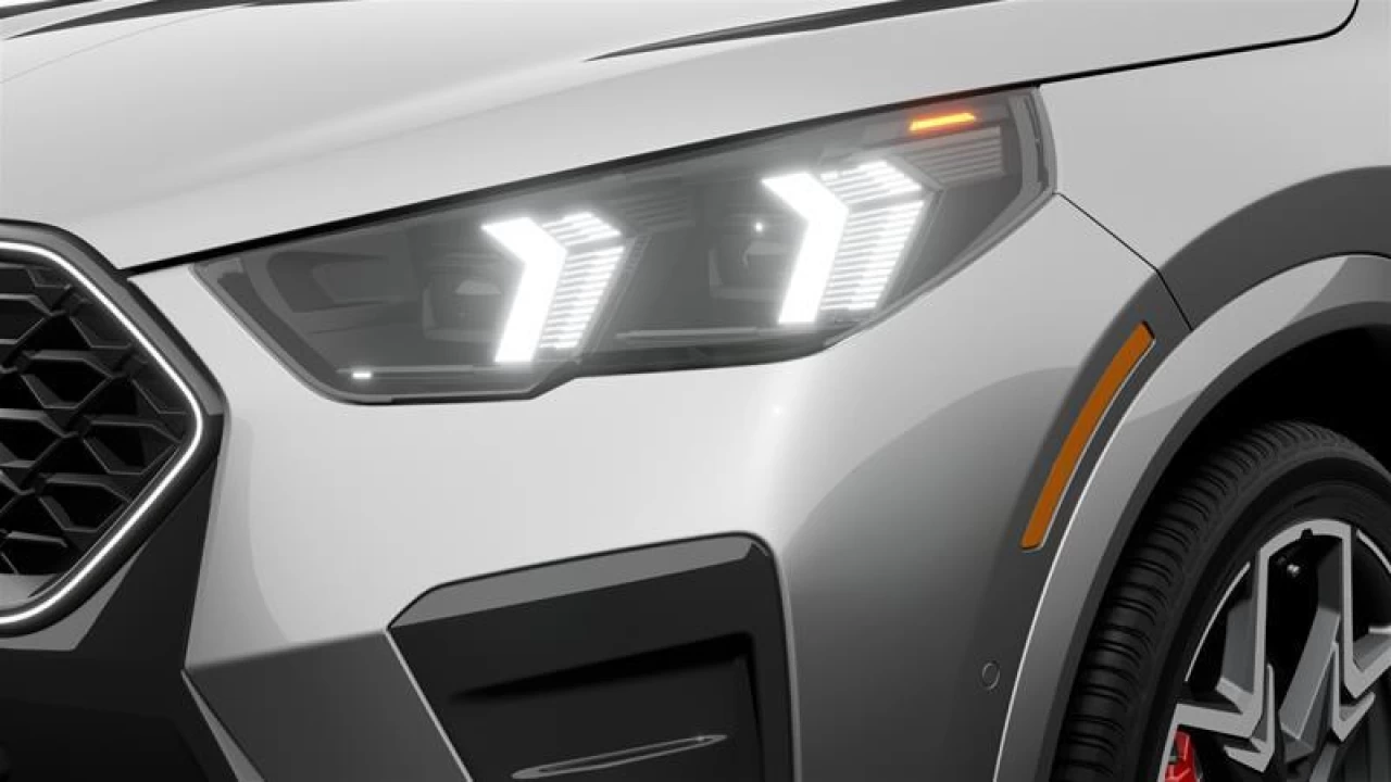 2026 BMW X2 xDrive28i Main Image