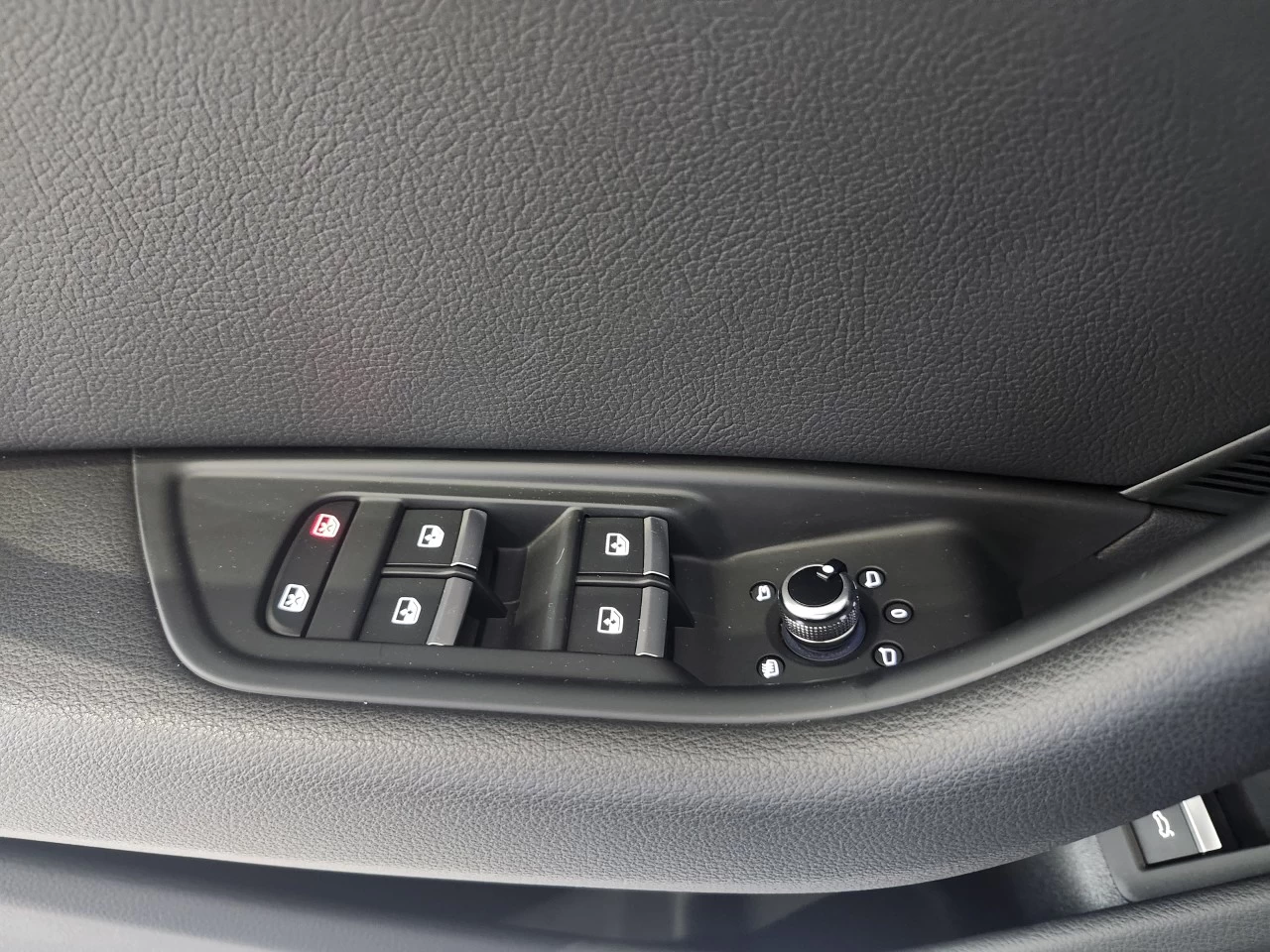 2019 Audi A4 Quattro Technik / Quattro Main Image
