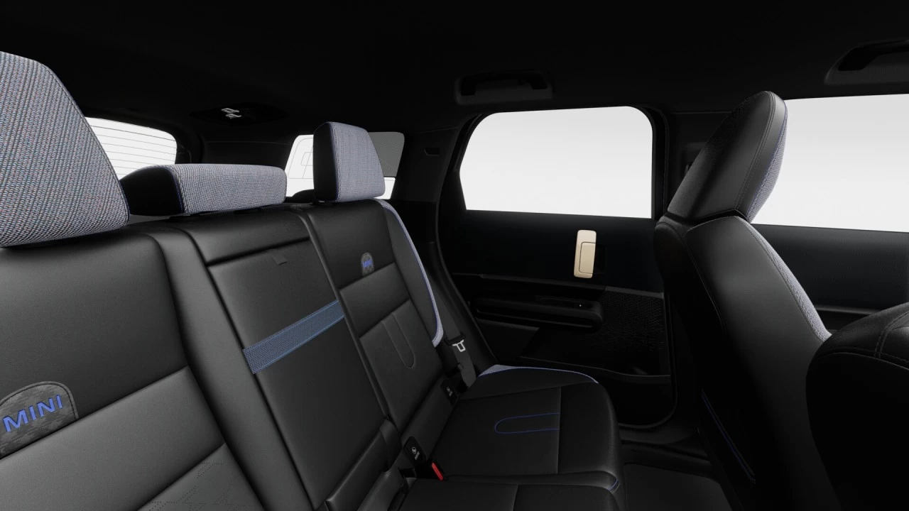 2025 MINI Countryman SE ALL4 Main Image