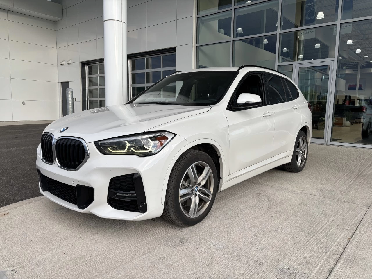 2020 BMW X1 xDrive28i https://www.bmwsteagathe.com/resize/b990ff35b810a3abc0cc817b2ca24889-1