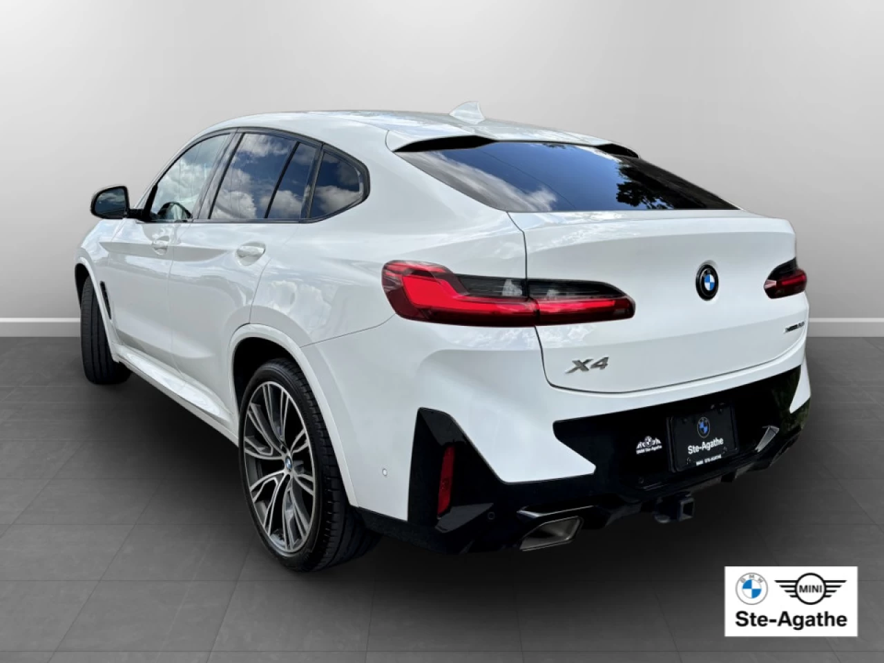2022 BMW X4 xDrive30i Image principale