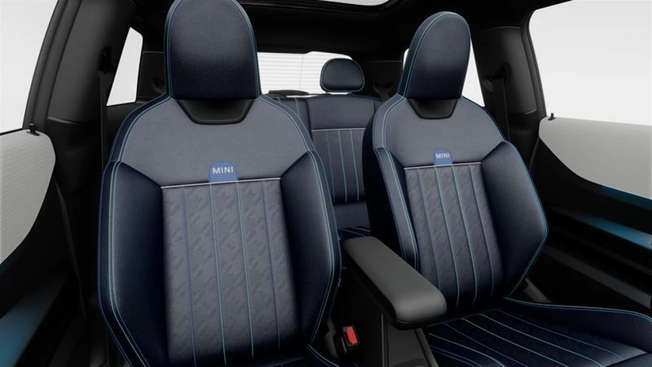 2026 MINI 3 Door Cooper S FWD Image principale