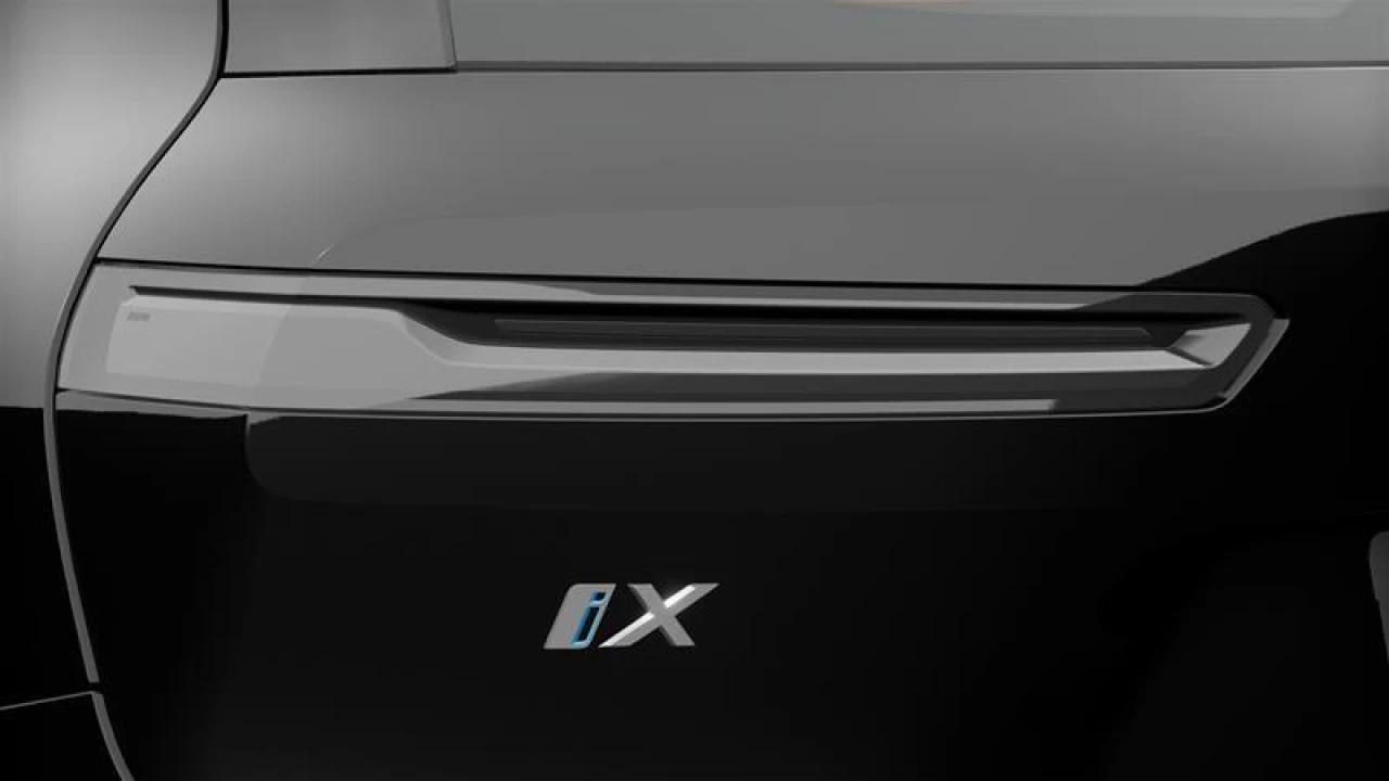2025 BMW iX xDrive40 Edition Main Image