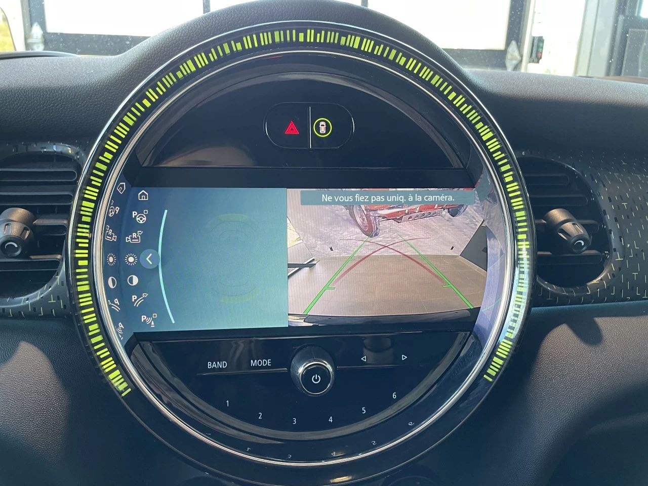 2022 Mini Cooper Cooper SE https://www.bmwsteagathe.com/resize/b990ff35b810a3abc0cc817b2ca24889-1