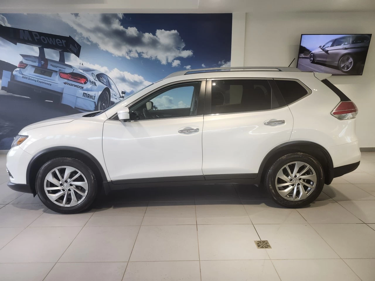 2014 Nissan Rogue SL Main Image
