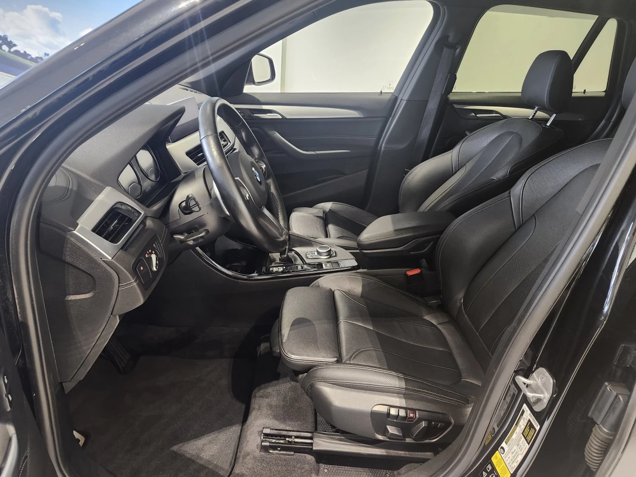 2021 BMW X1 xDrive28i Main Image