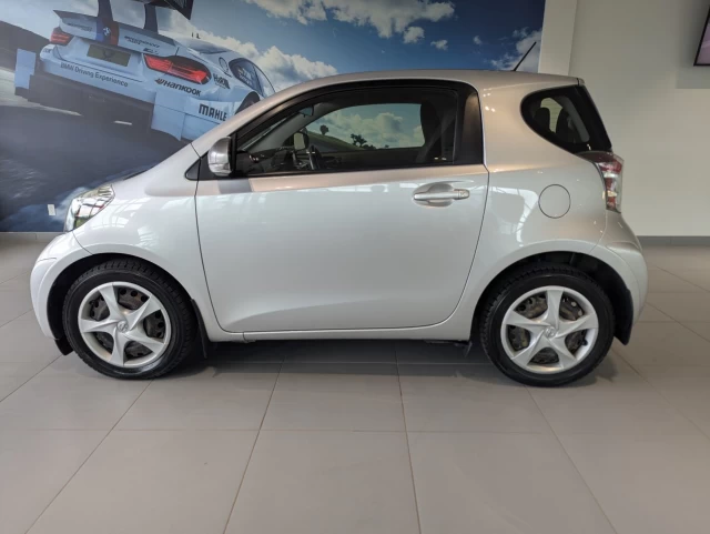 Scion iQ  2015