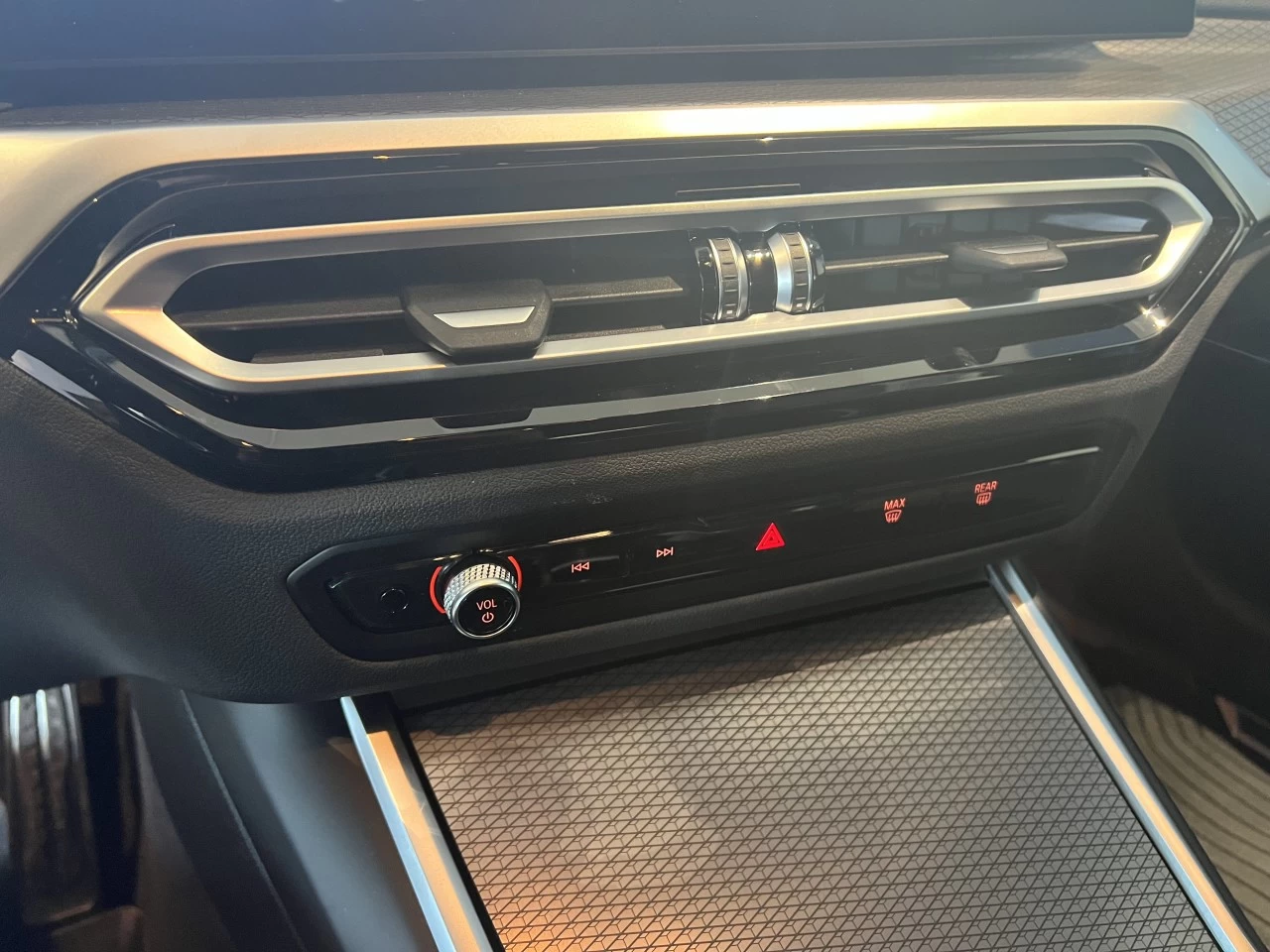 2023 BMW 330I xDrive Sedan Main Image