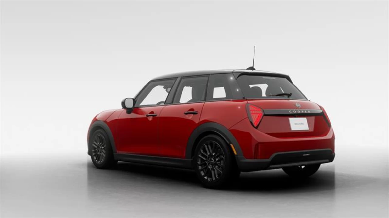 2026 MINI 5 Door Cooper C FWD Image principale