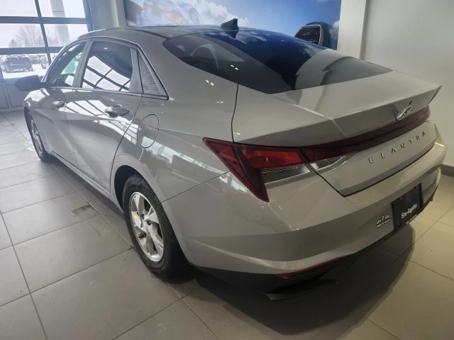 Hyundai Elantra Essential 2022