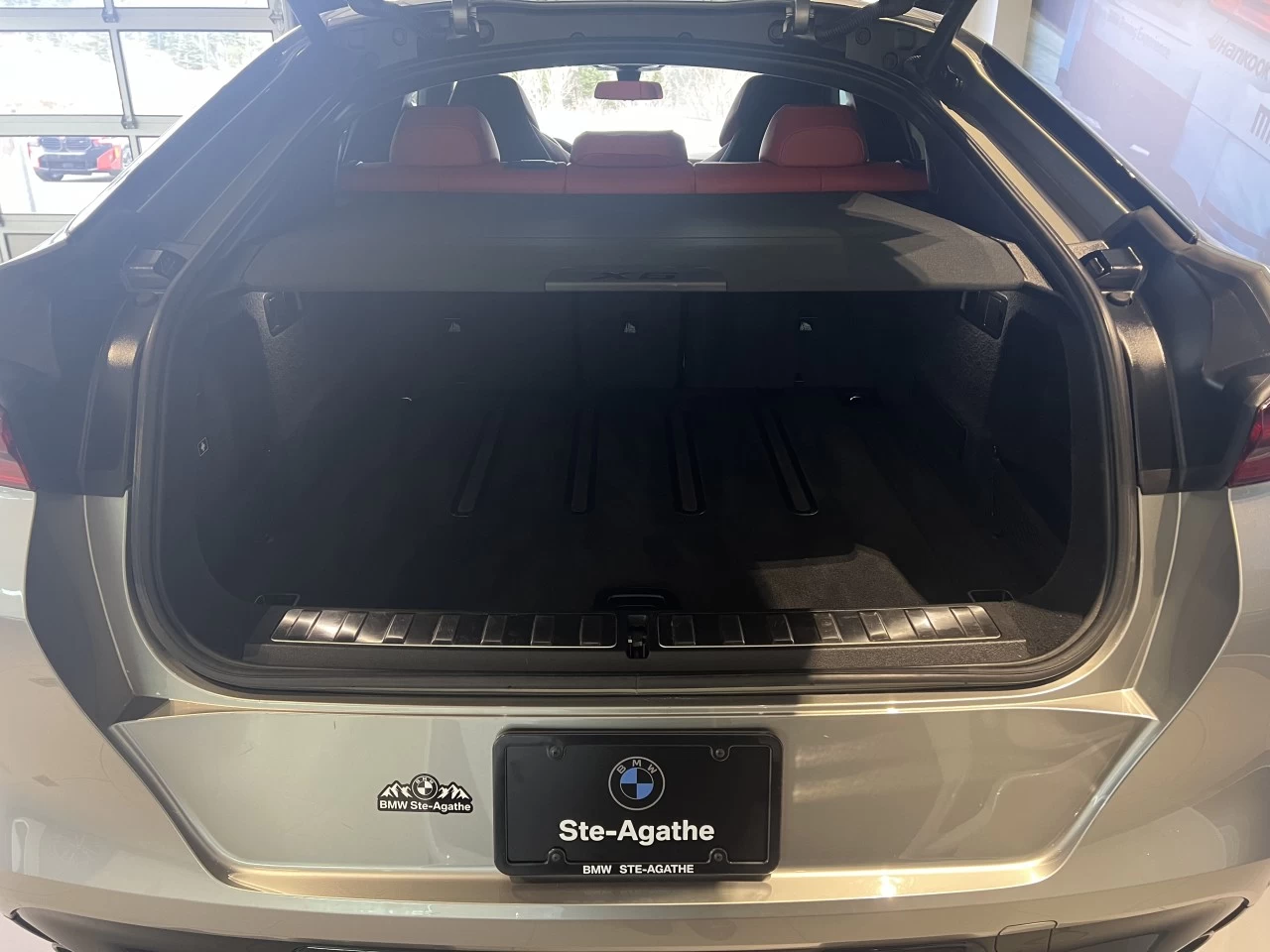 2021 BMW X6 M Competition Main Image