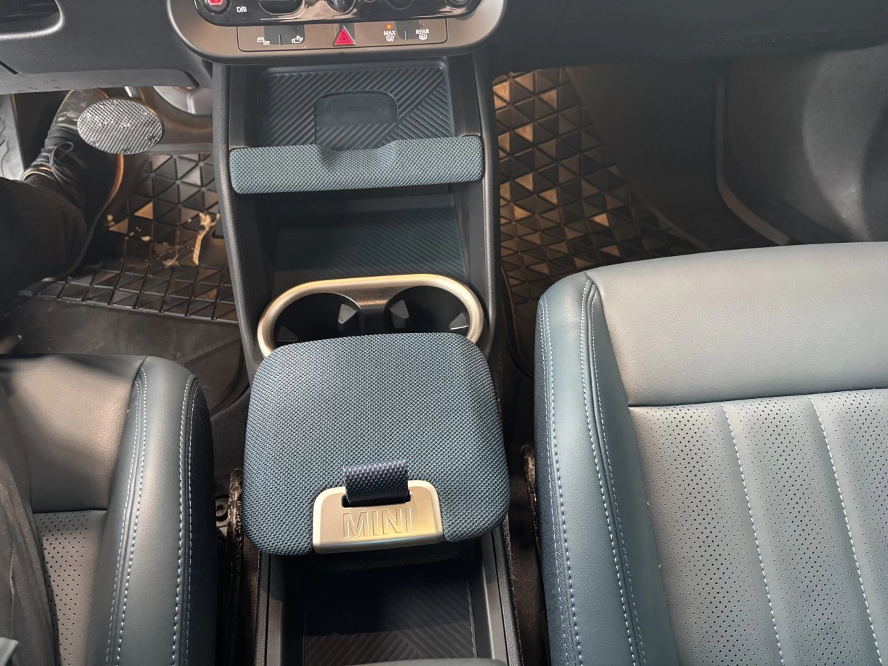 2025 MINI Countryman SE ALL4 Main Image