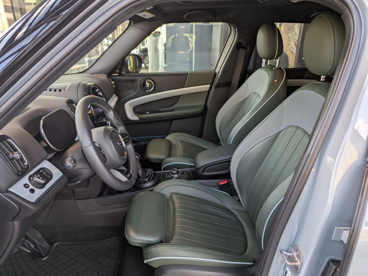 2023 Mini Cooper Countryman Cooper SE Main Image
