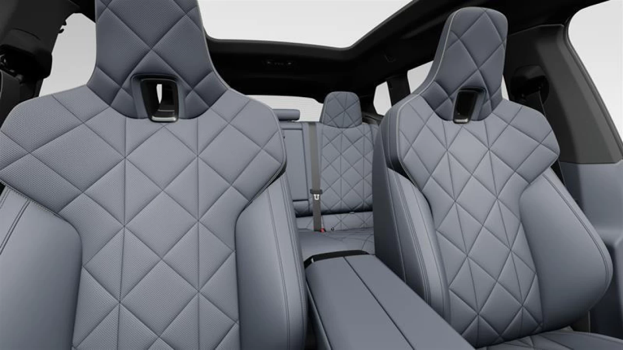 2026 BMW iX xDrive60 Main Image