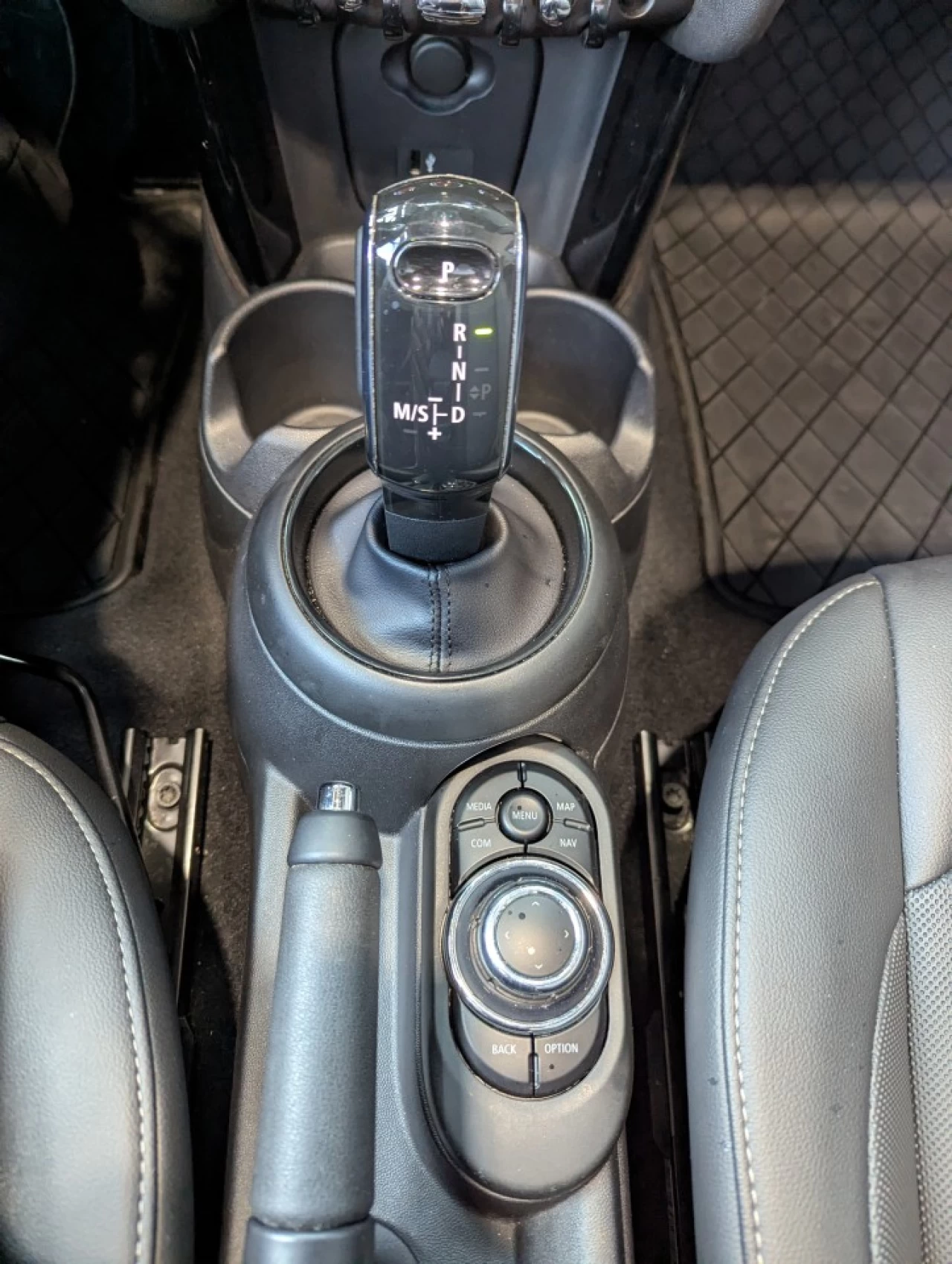 2022 Mini Cooper Cooper Main Image