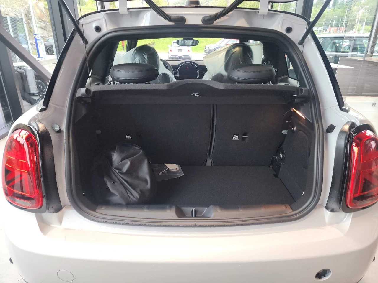 2024 MINI Cooper SE 3 Door Image principale