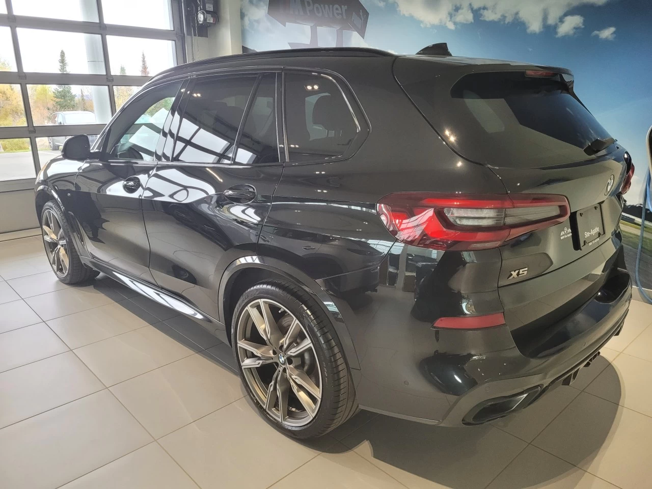 2021 BMW X5 M50i Image principale