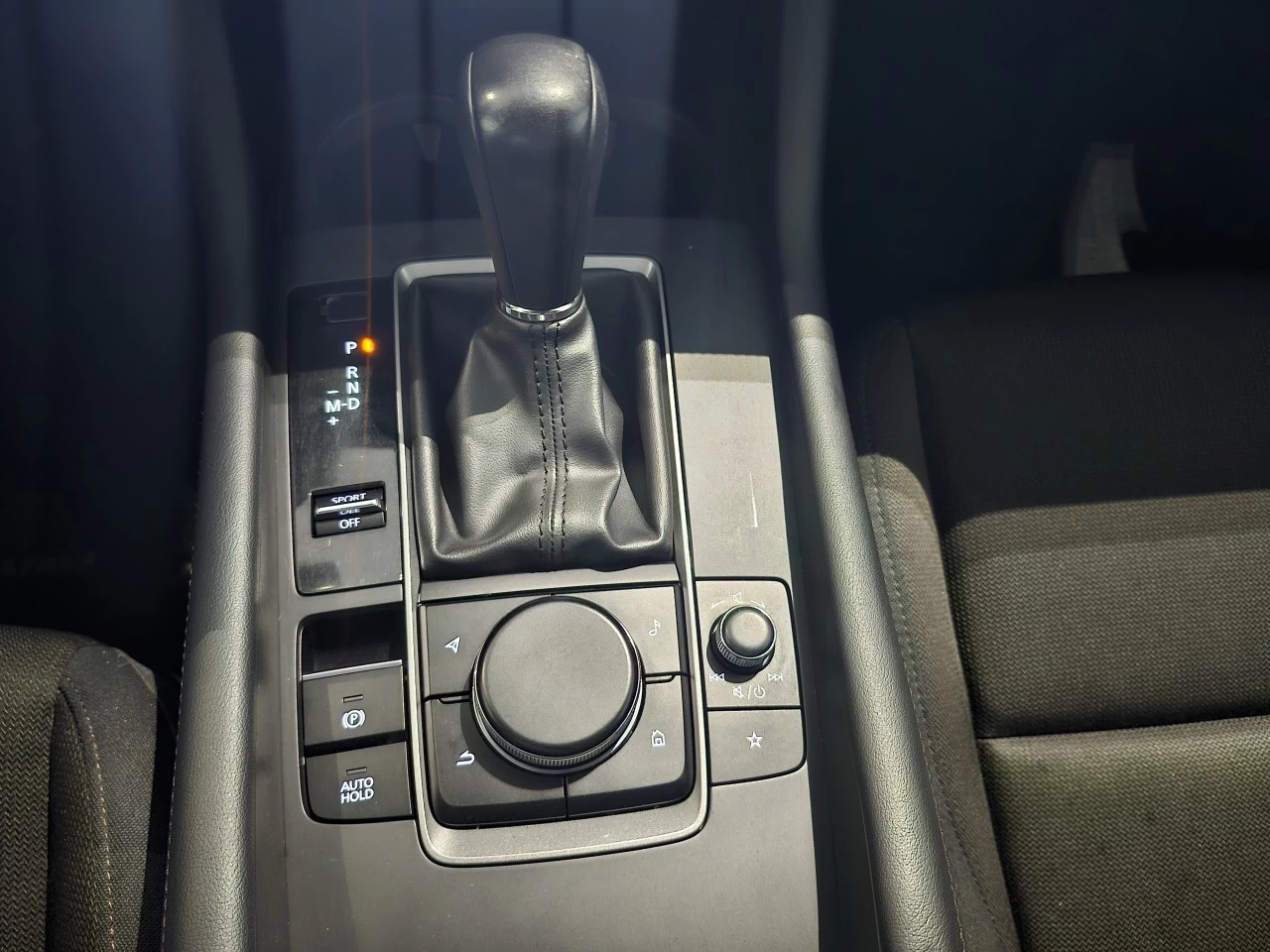 2022 Mazda 3 Sport GS Image principale