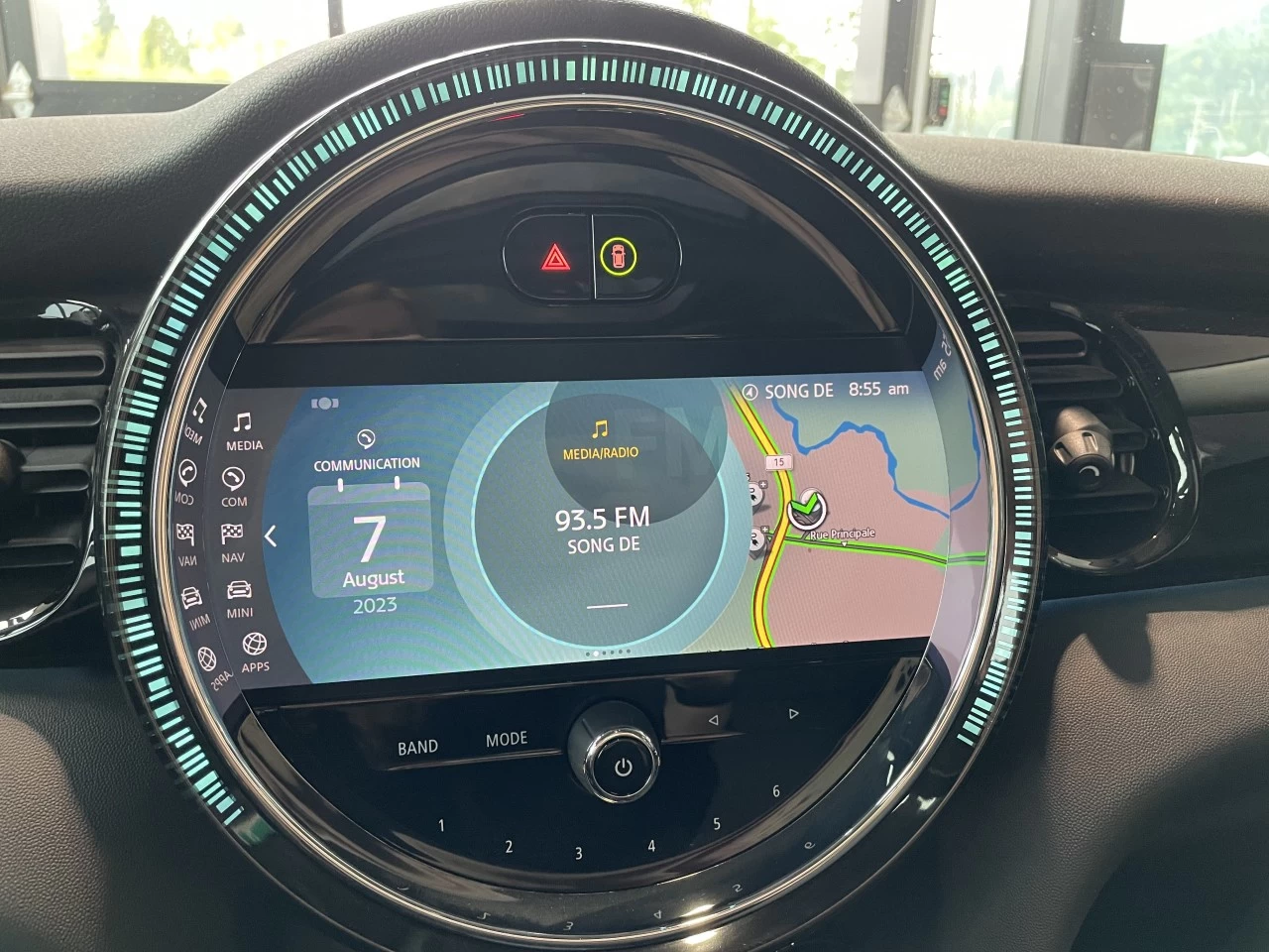 2023 Mini Cooper Cooper SE https://www.bmwsteagathe.com/resize/b990ff35b810a3abc0cc817b2ca24889-1