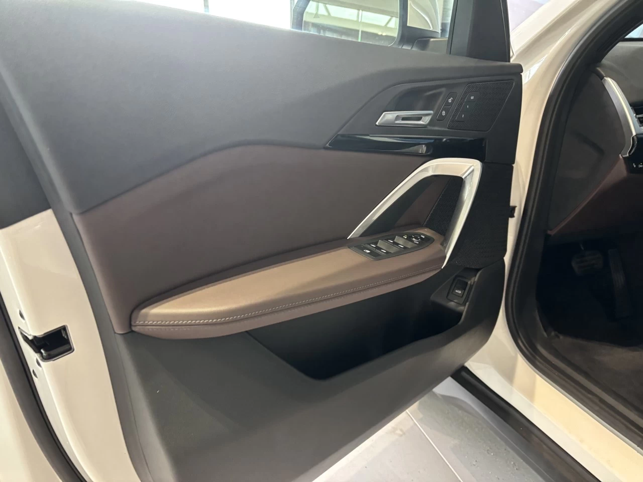 2023 BMW X1 xDrive28i Main Image