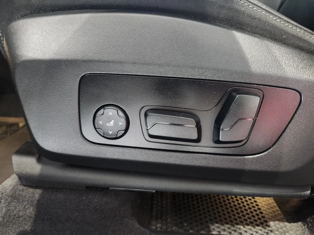 2024 BMW X1 xDrive28i Image principale