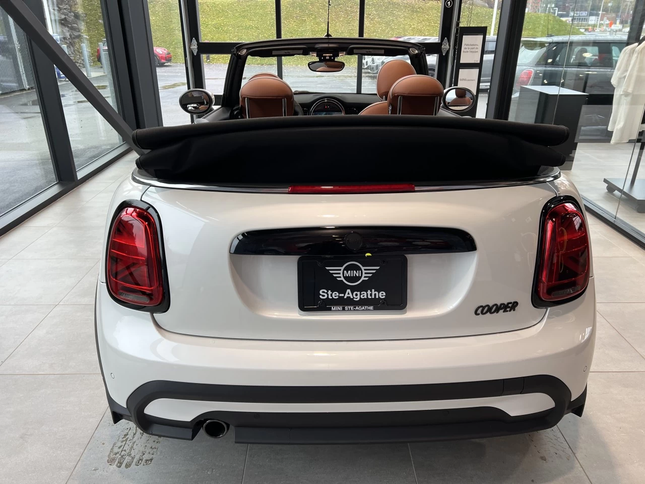 2024 MINI Cooper Convertible  Image principale