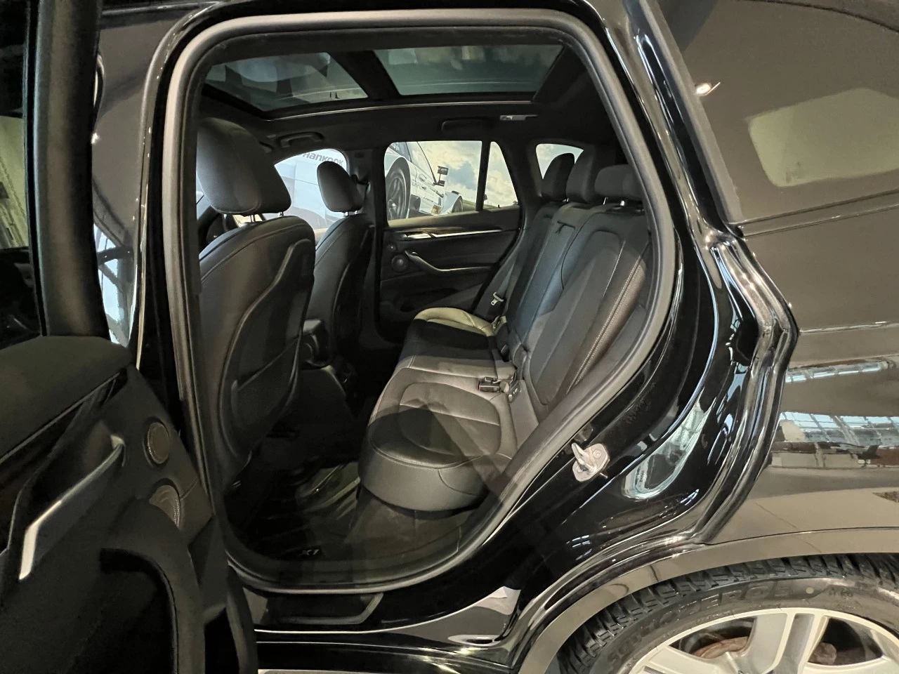 2017 BMW X1 xDrive28i Image principale