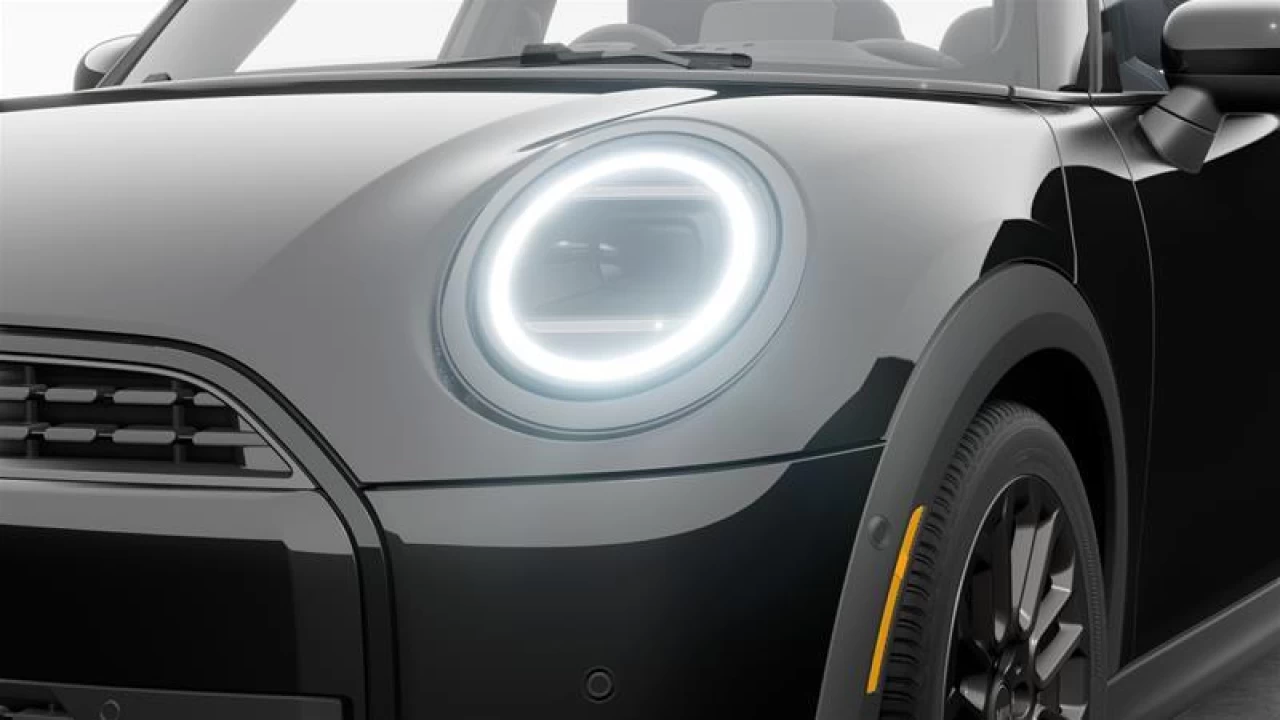 2026 MINI 5 Door Cooper C FWD Image principale