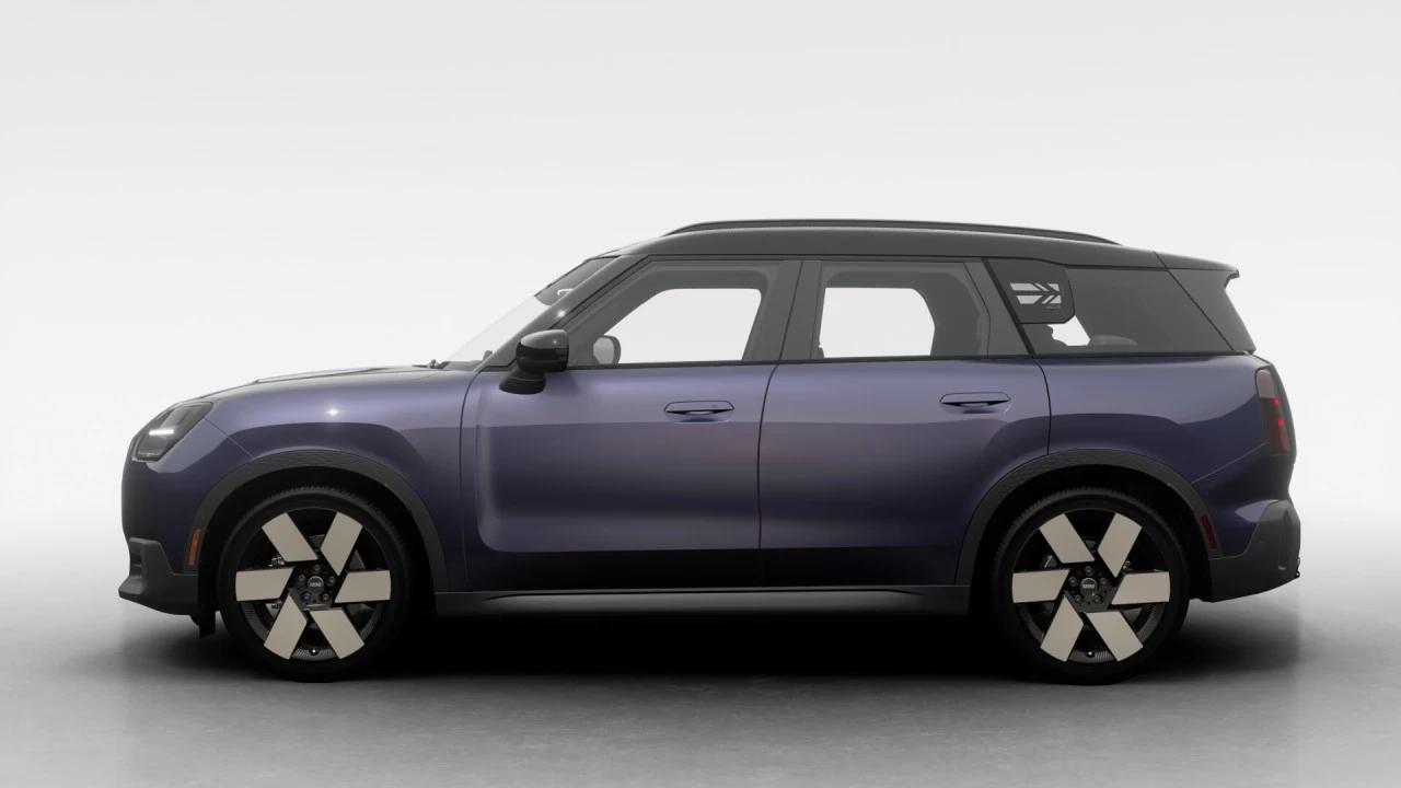 2025 MINI Countryman SE ALL4 Main Image