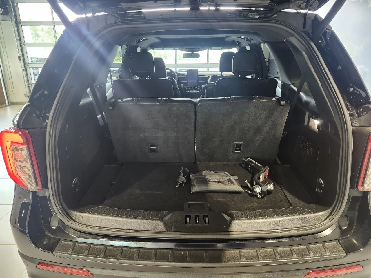 2023 Ford Explorer ST Image principale