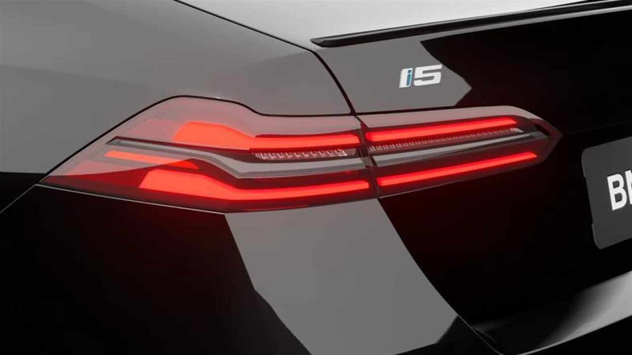 2026 BMW i5 xDrive40 Sedan Main Image